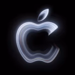 โลโก้ Apple เส้นแสงสีเงินบิดโค้งบนพื้นดำ จากคลิปเชิญงาน Pro and tell